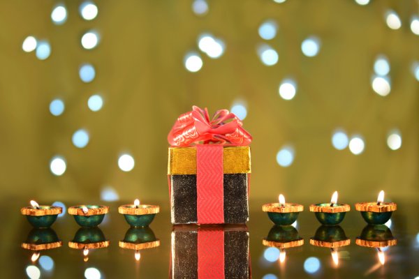 Make Your Loved One's Diwali Extra Special with These Delicious Gifts