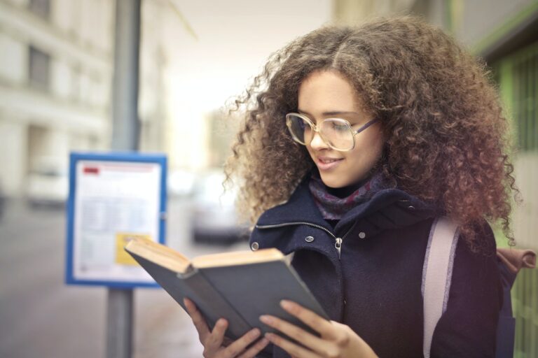 Tips and Tricks for Stress-Free Bachelor’s Thesis Writing Help